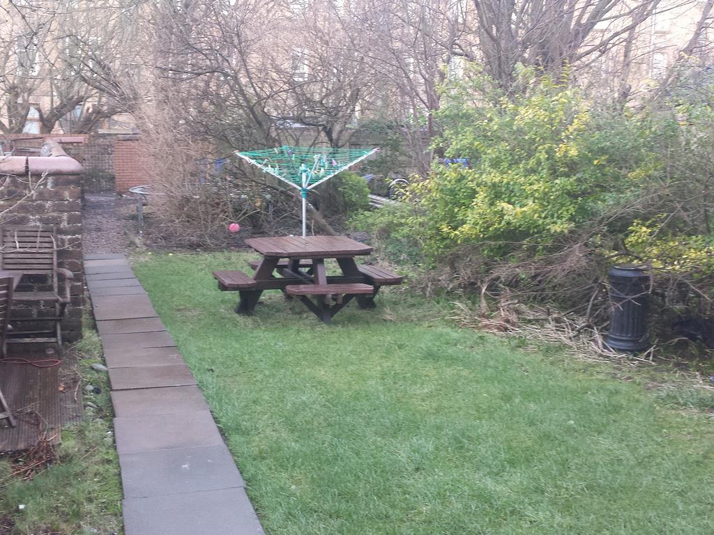 Glasgow Hampden Garden Flat Exterior photo